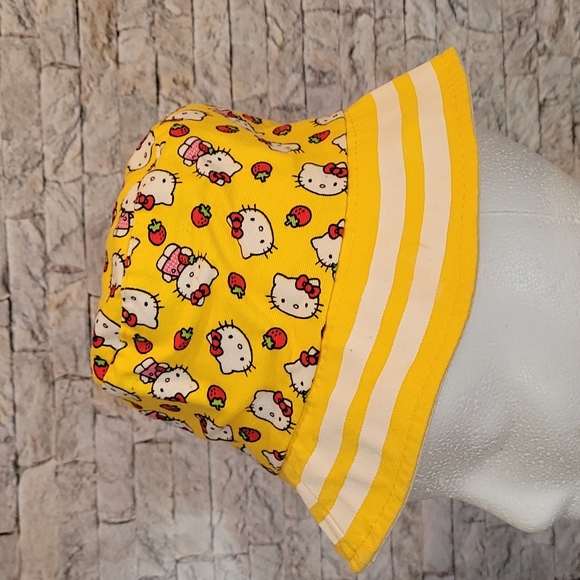 Yellow Hello Kitty Bucket Sun Hat - Picture 2 of 6